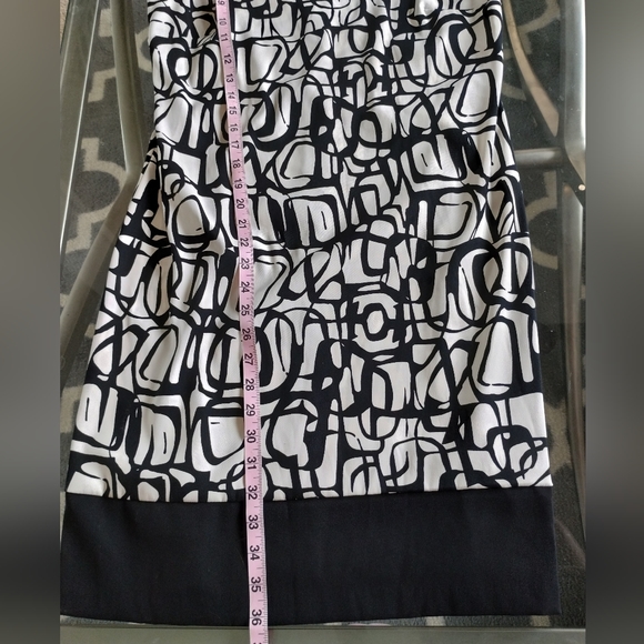Black and White Abstract Print Sheath Dress - Picture 8 of 8